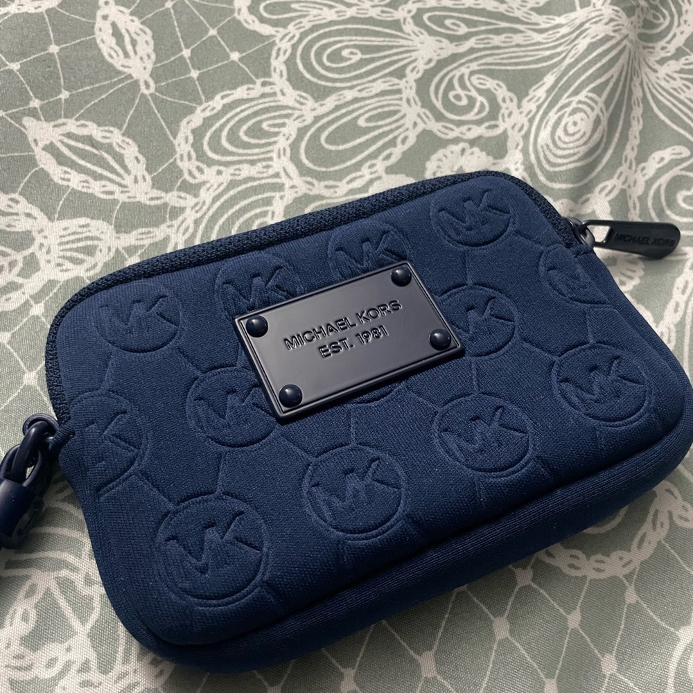 Michael Kors Navy Change Purse